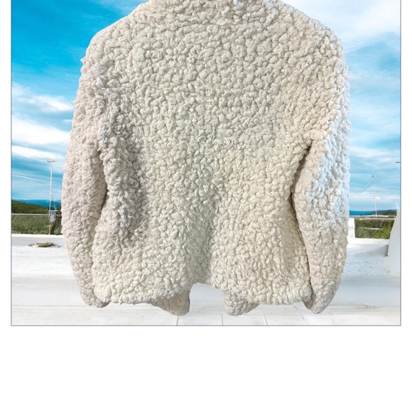 Hollister White Teddy Jacket Plush Cozy Outerwear - Picture 2 of 4